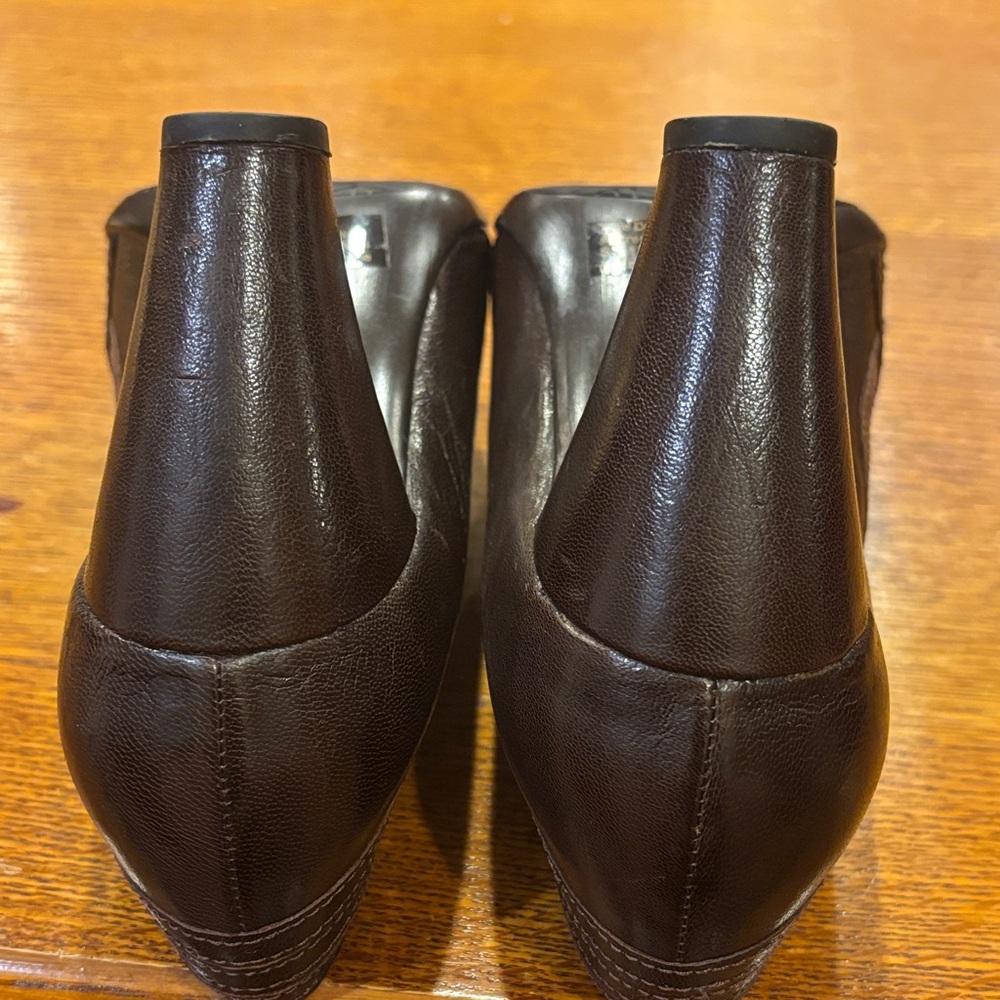 Clarks Women's Dark Brown Heels - Picture 5 of 15